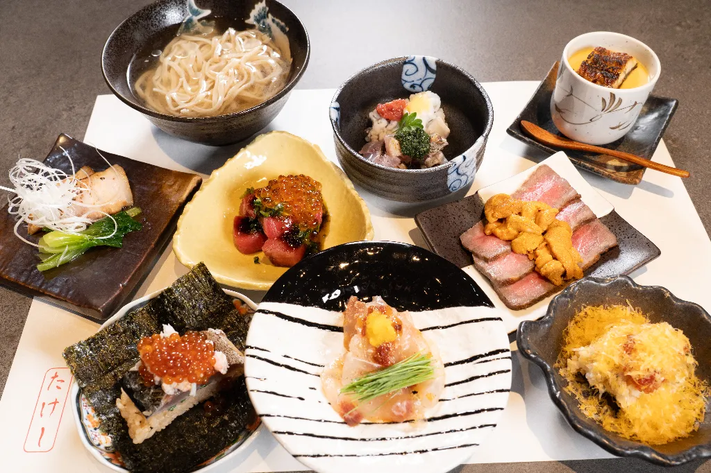 完全創作のコース料理