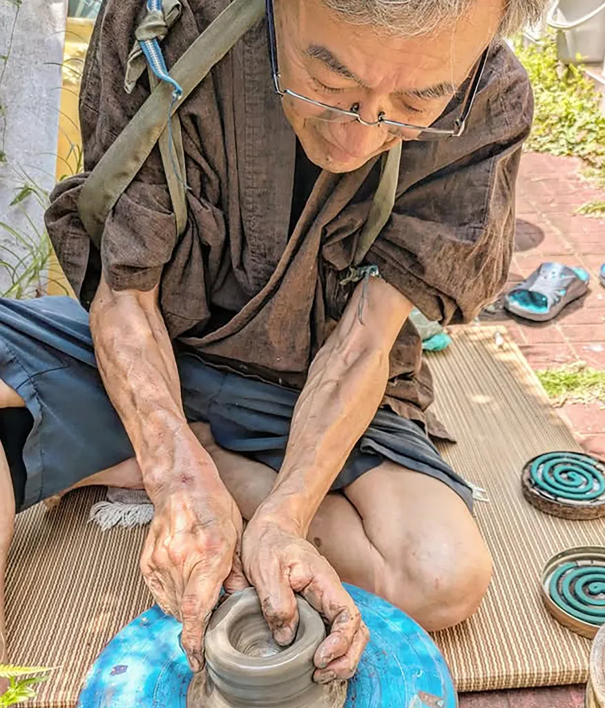 長谷川製陶とは