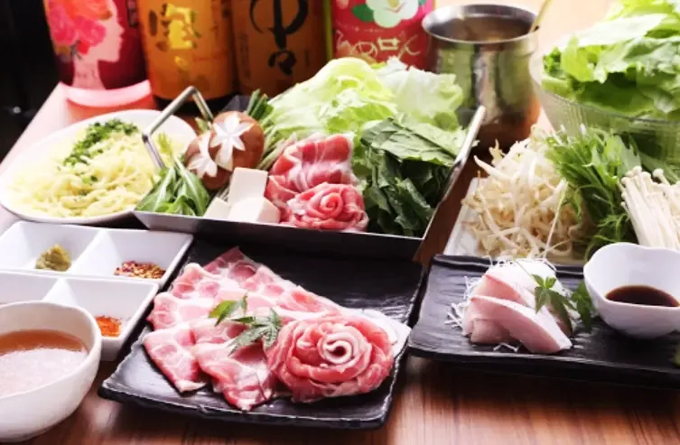元祖レタしゃぶ創作居酒屋 豚吟 女子大本店