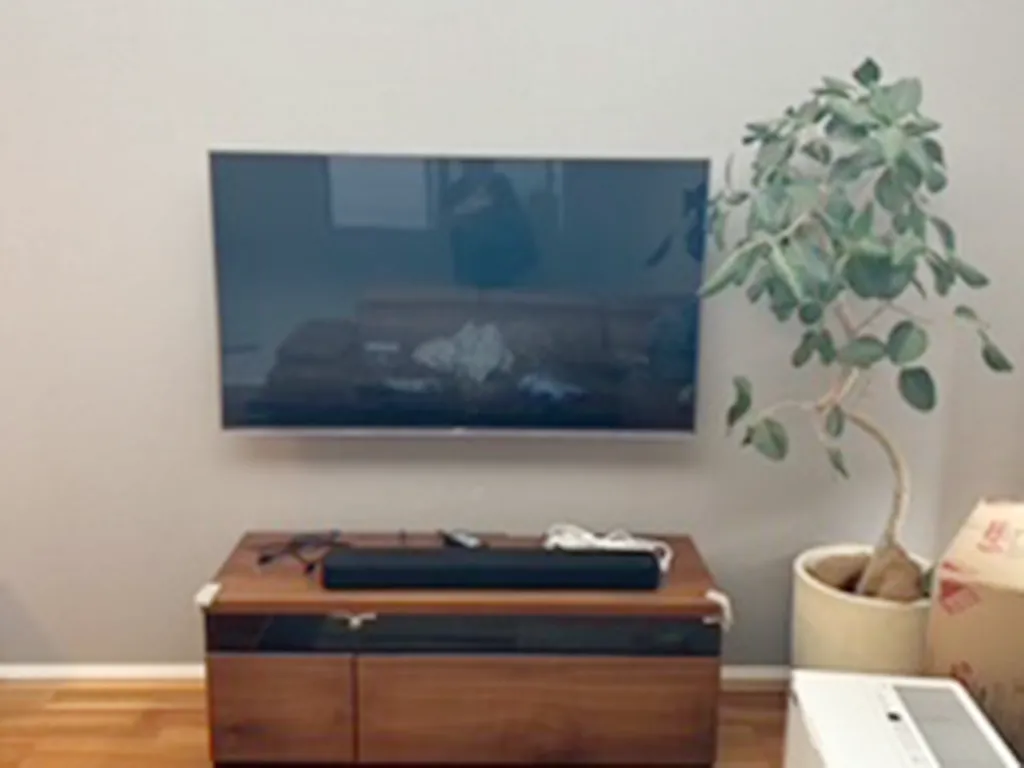 壁掛けテレビ設置