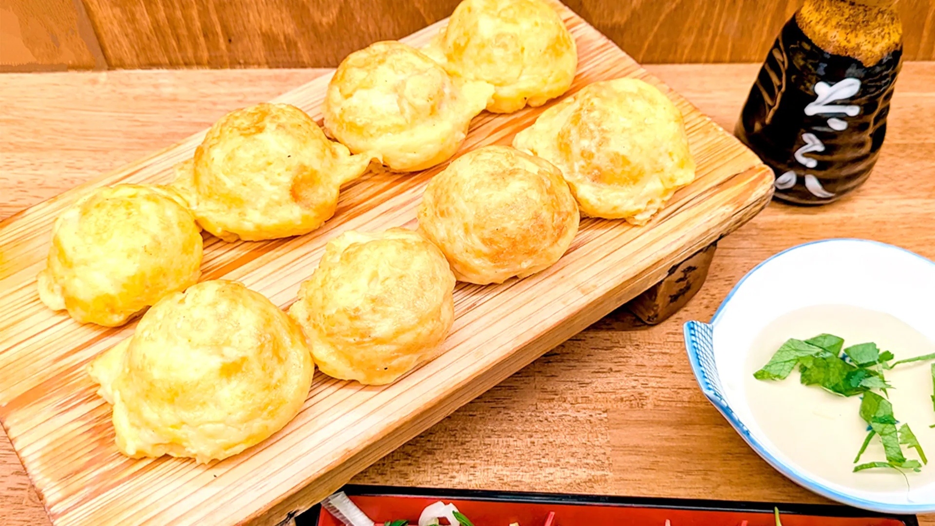 豊田市で人気!当店では気軽に本場の明石焼とたこ焼きが楽しめるのでおすすめ。テイクアウトも可能です。