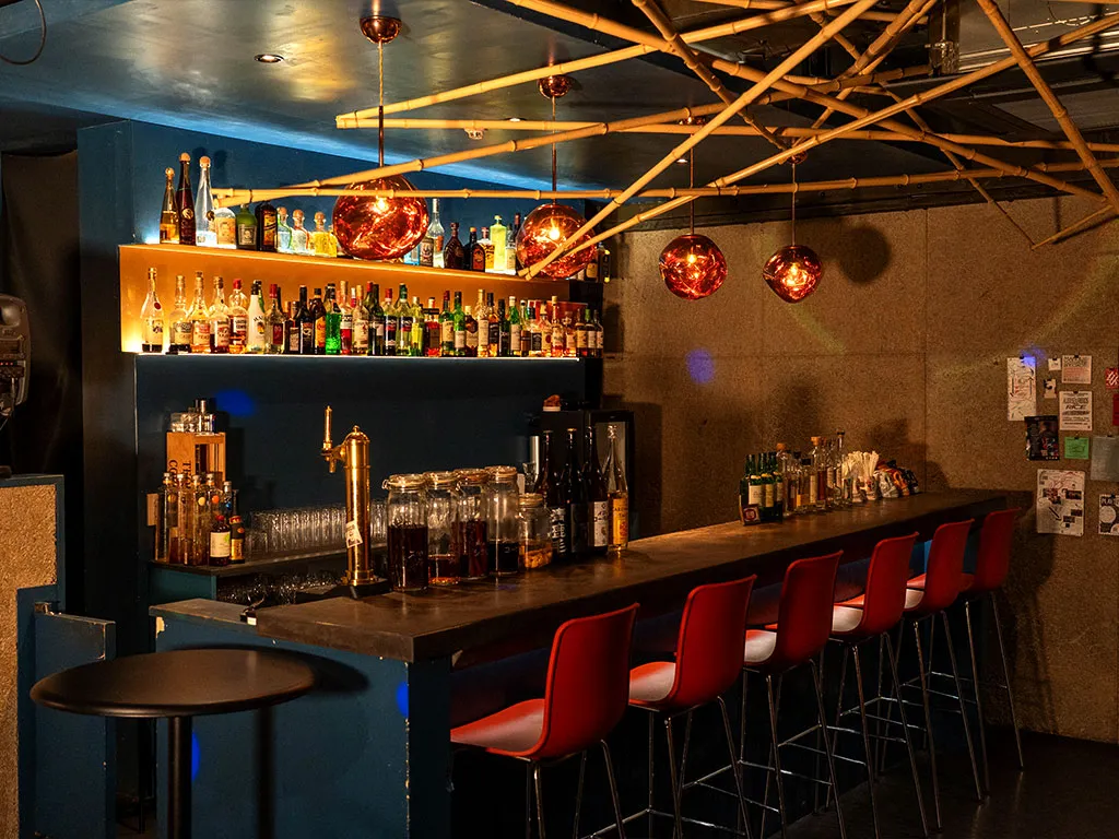 1階 ミュージックバー