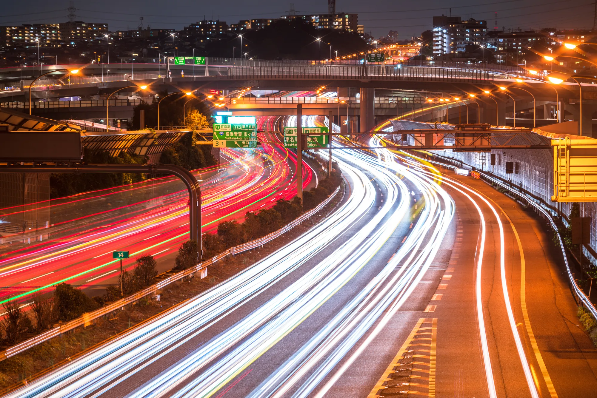 高級車・輸入車・スポーツカーを中心とする中古車の販売・仲介サービスを神奈川県伊勢原市から本州全域へ。