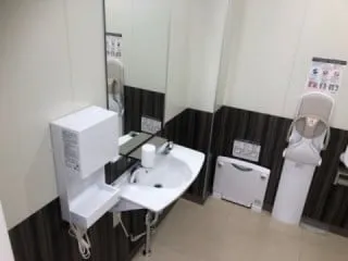   ﾄﾞﾗｯｸﾞｾｲﾑｽ厚木下川入店